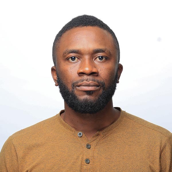 Elvis Esambe